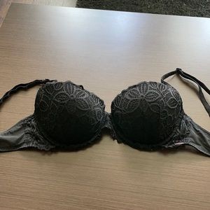 Women’s black PINK Victoria’s Secret lace bra 34C